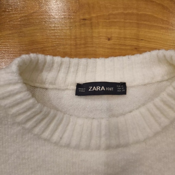 ZARA Knit White Plush Sweater with Faux Fur Cuffs Womens Size M - Picture 2 of 5
